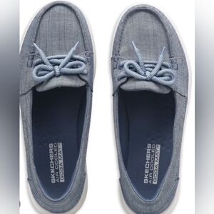 Skechers Women's On-The-Go Radiant - Riviera Slip On-Size 8